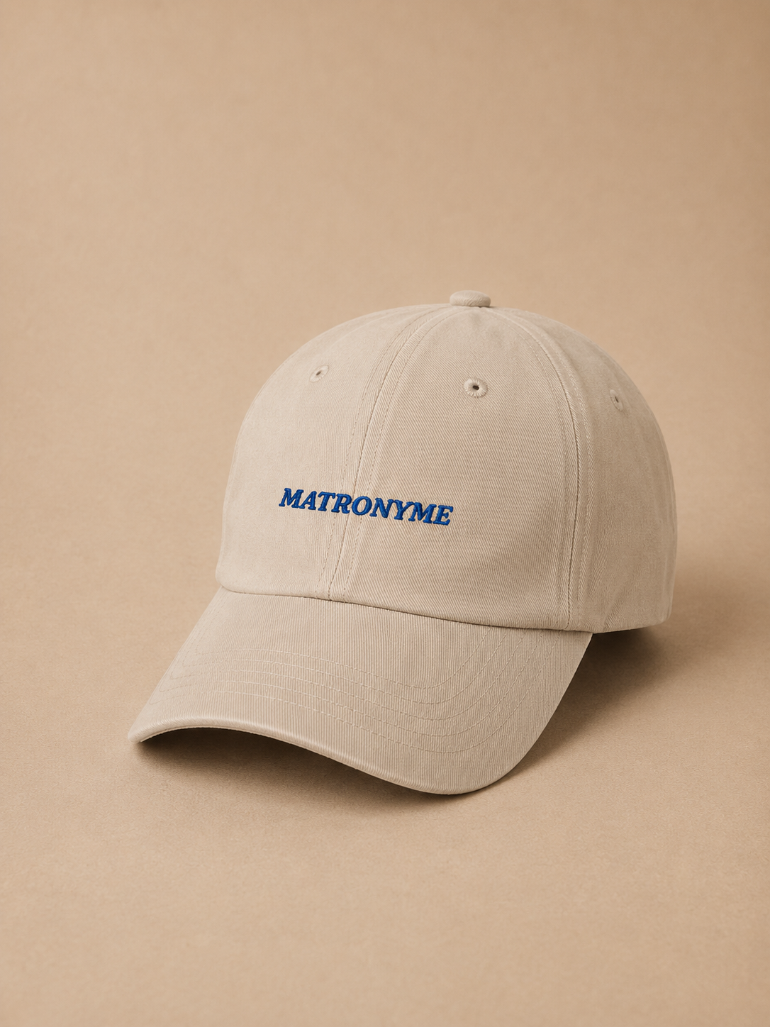 Casquette brodée Matronyme – vue 4 | Inès m.