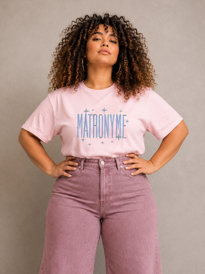 T-shirt "Matronyme" bleu clair – vue 1 | Inès m.